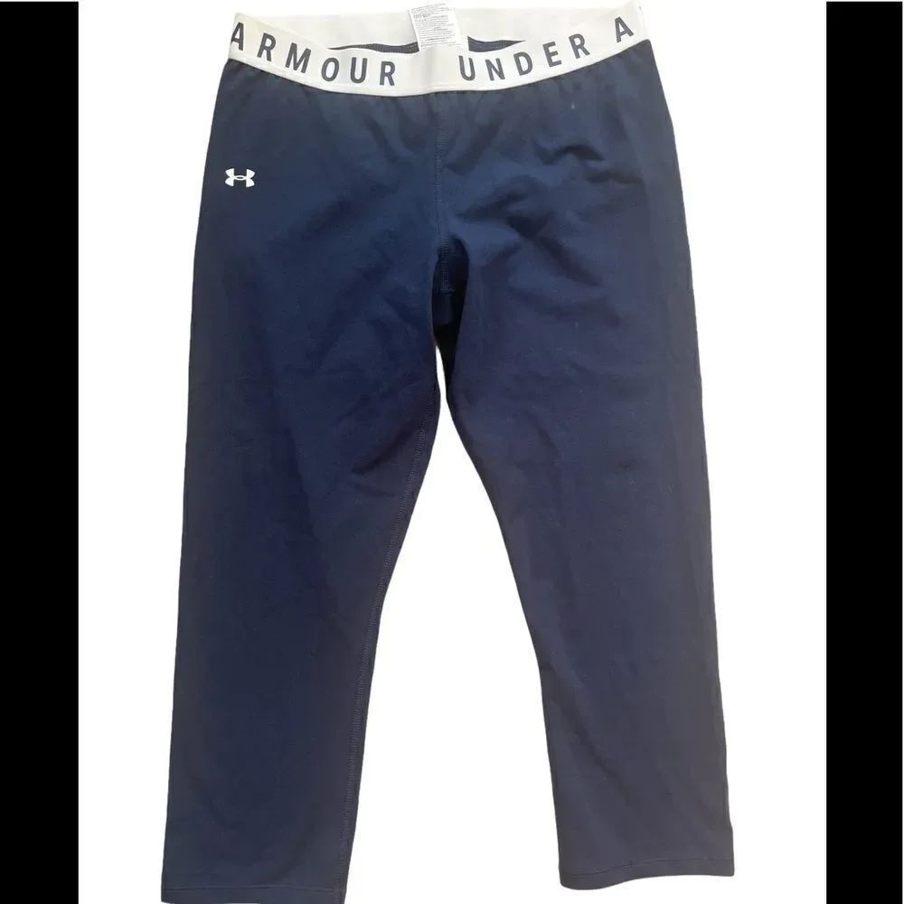 New with tags Under Armour crop fitted navy blue leggings size L